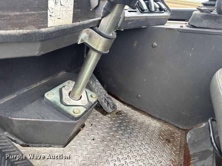 image for item ER2356 2006 Volvo L25B-P wheel loader