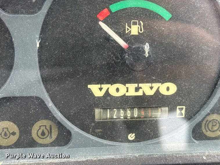 image for item ER2356 2006 Volvo L25B-P wheel loader