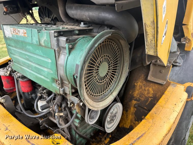 image for item ER2356 2006 Volvo L25B-P wheel loader