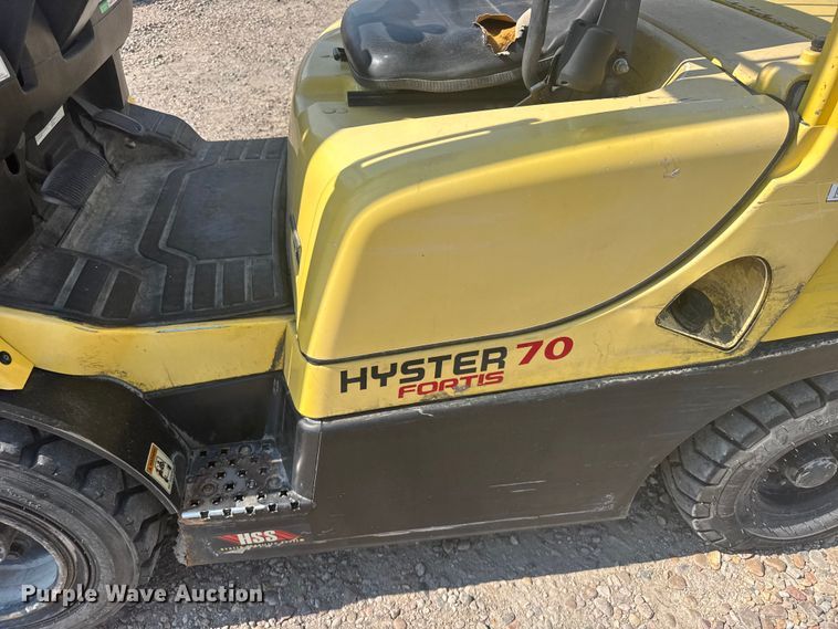 image for item ER2381 2014 Hyster 70 forklift