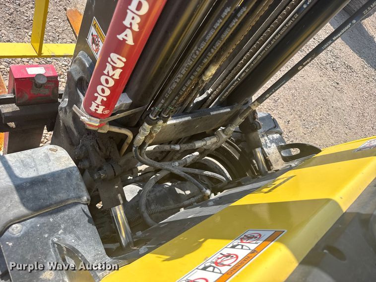 image for item ER2381 2014 Hyster 70 forklift