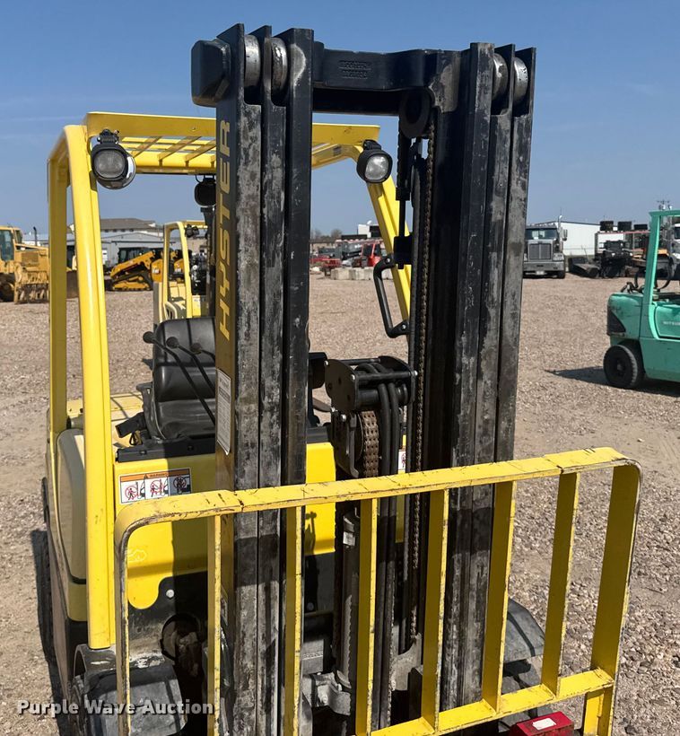 image for item ER2381 2014 Hyster 70 forklift