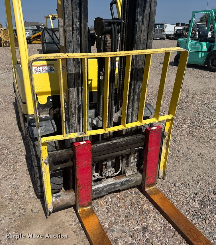 image for item ER2381 2014 Hyster 70 forklift