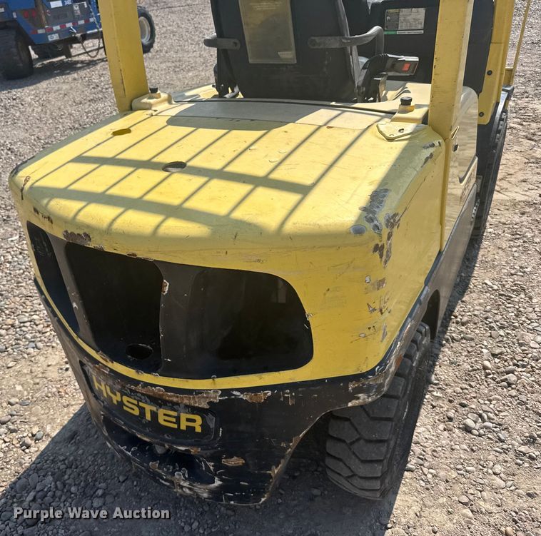 image for item ER2381 2014 Hyster 70 forklift