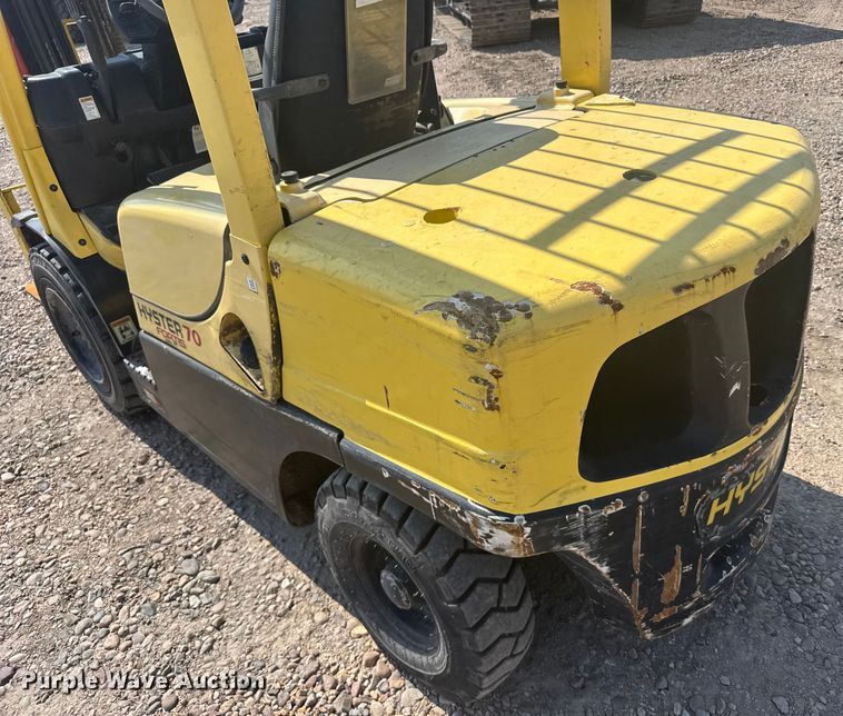 image for item ER2381 2014 Hyster 70 forklift