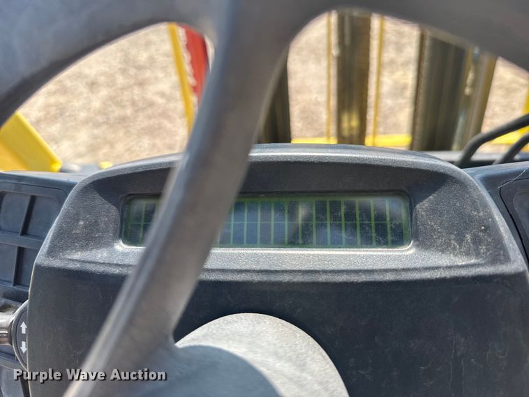 image for item ER2381 2014 Hyster 70 forklift