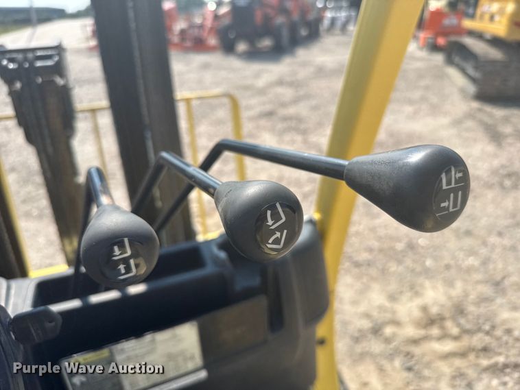 image for item ER2381 2014 Hyster 70 forklift