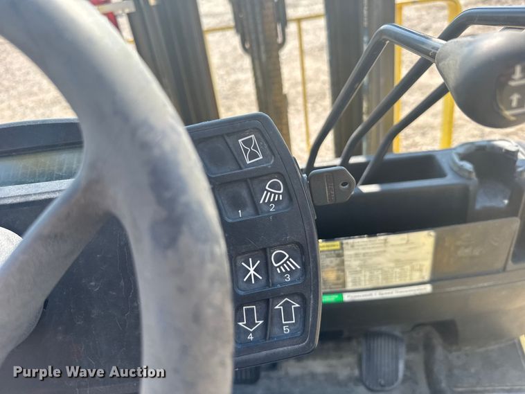 image for item ER2381 2014 Hyster 70 forklift