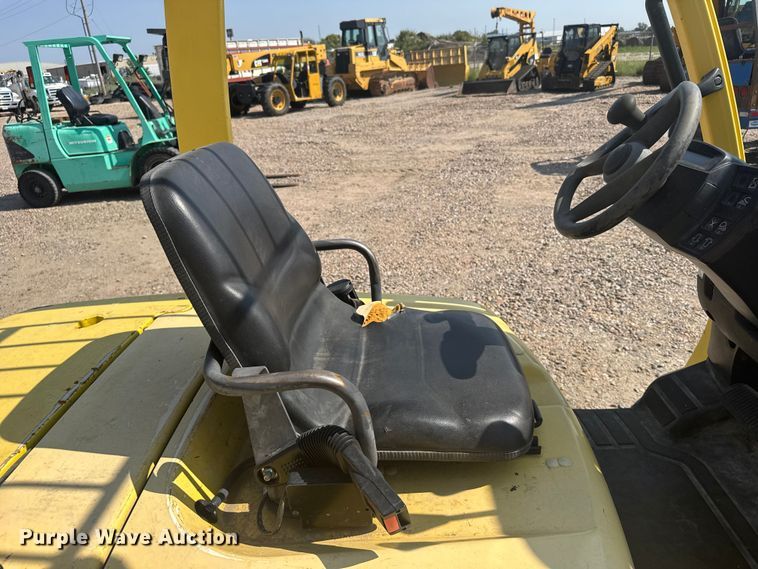 image for item ER2381 2014 Hyster 70 forklift