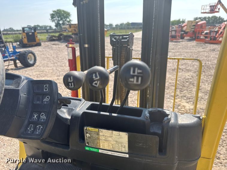 image for item ER2381 2014 Hyster 70 forklift