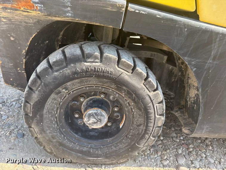 image for item ER2381 2014 Hyster 70 forklift