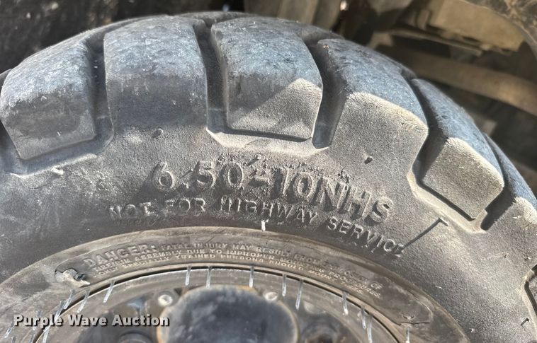 image for item ER2381 2014 Hyster 70 forklift