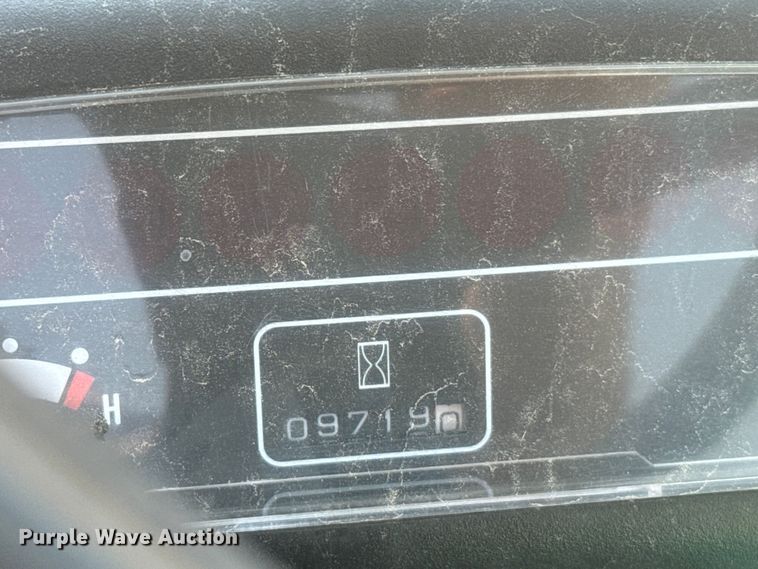 image for item ER2382 2001 Mitsubishi FG30K forklift