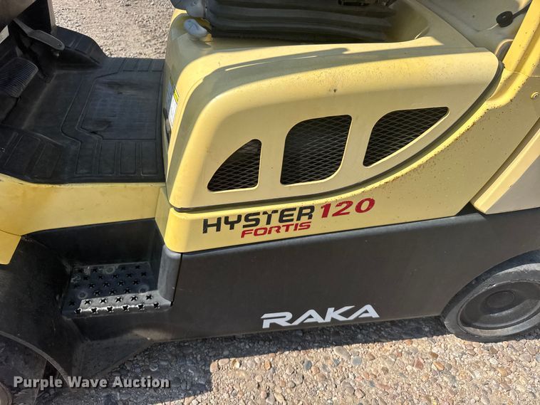 image for item ER2383 2010 Hyster 120 forklift