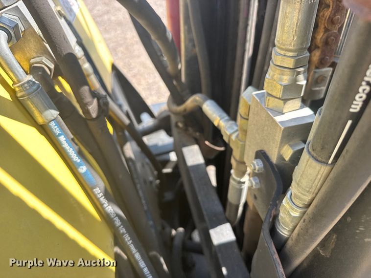 image for item ER2383 2010 Hyster 120 forklift