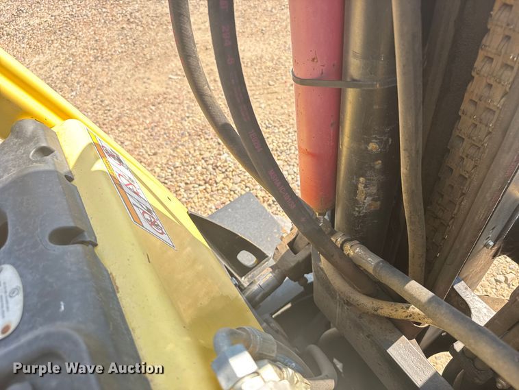 image for item ER2383 2010 Hyster 120 forklift