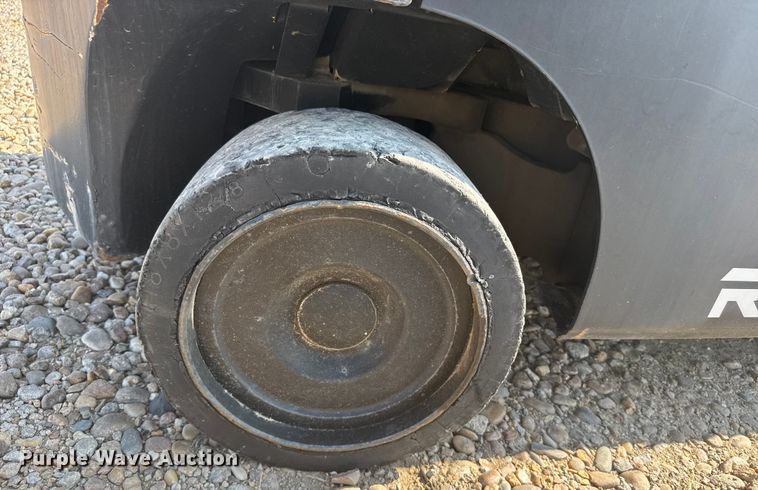 image for item ER2383 2010 Hyster 120 forklift