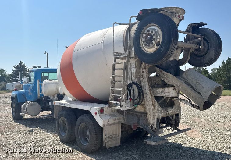 image for item ER2385 1997 Mack ready mix truck