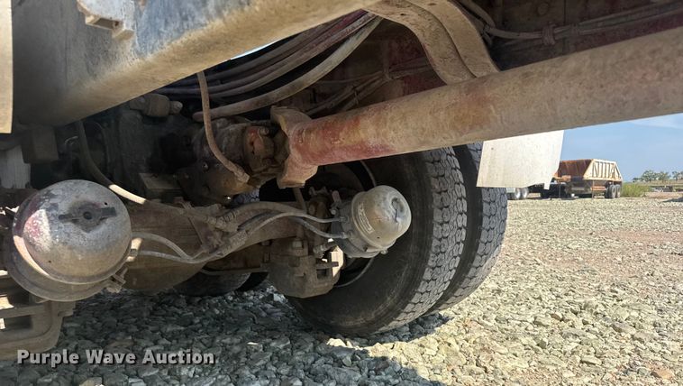 image for item ER2385 1997 Mack ready mix truck