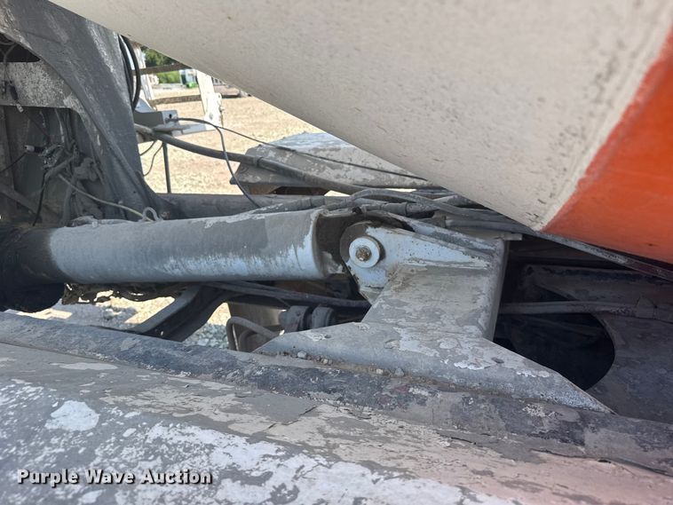 image for item ER2385 1997 Mack ready mix truck