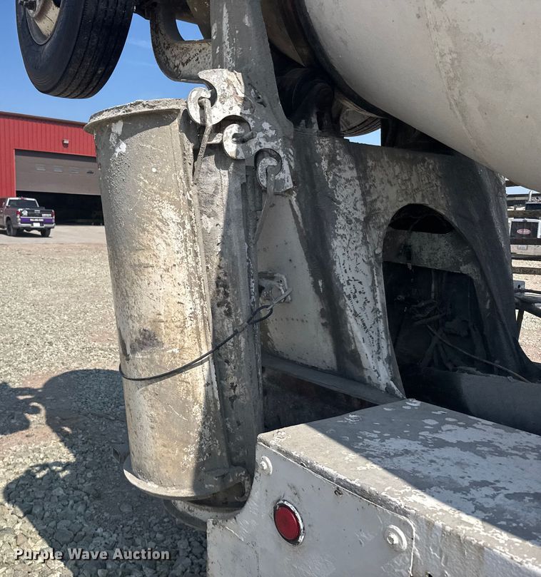 image for item ER2385 1997 Mack ready mix truck