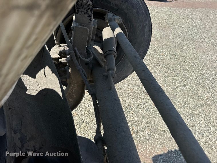 image for item ER2385 1997 Mack ready mix truck