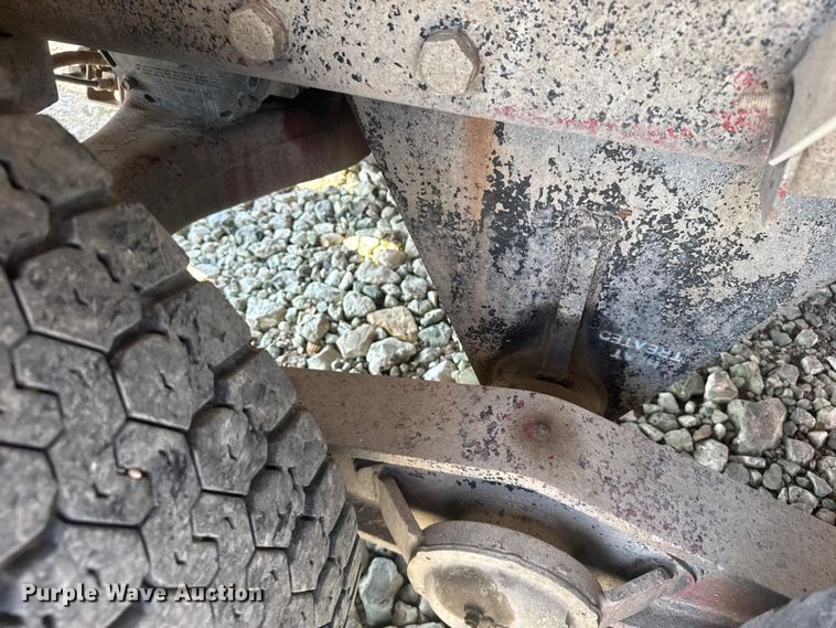 image for item ER2385 1997 Mack ready mix truck