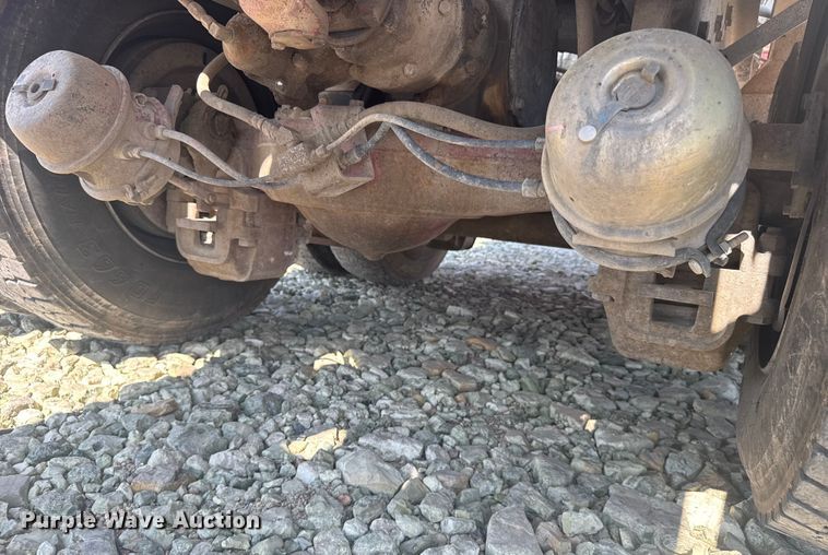 image for item ER2385 1997 Mack ready mix truck