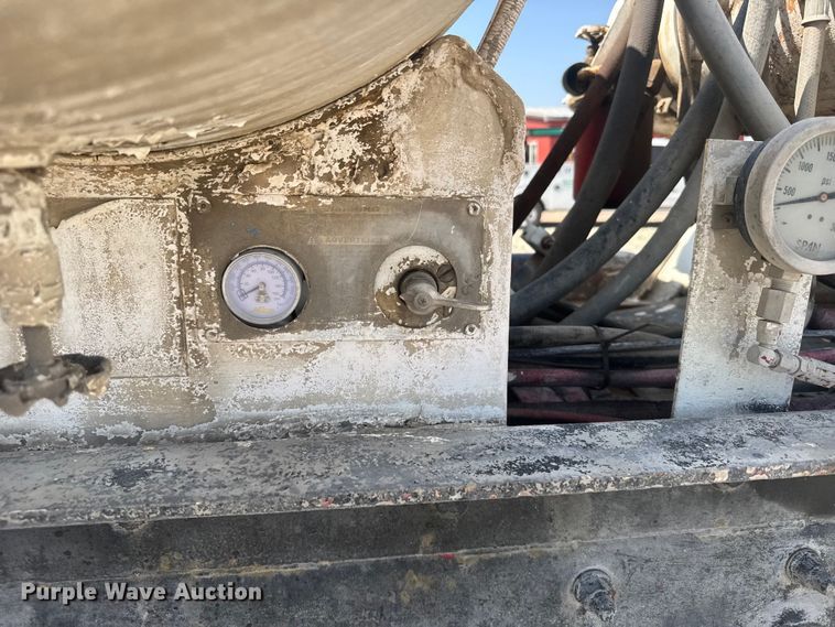 image for item ER2385 1997 Mack ready mix truck