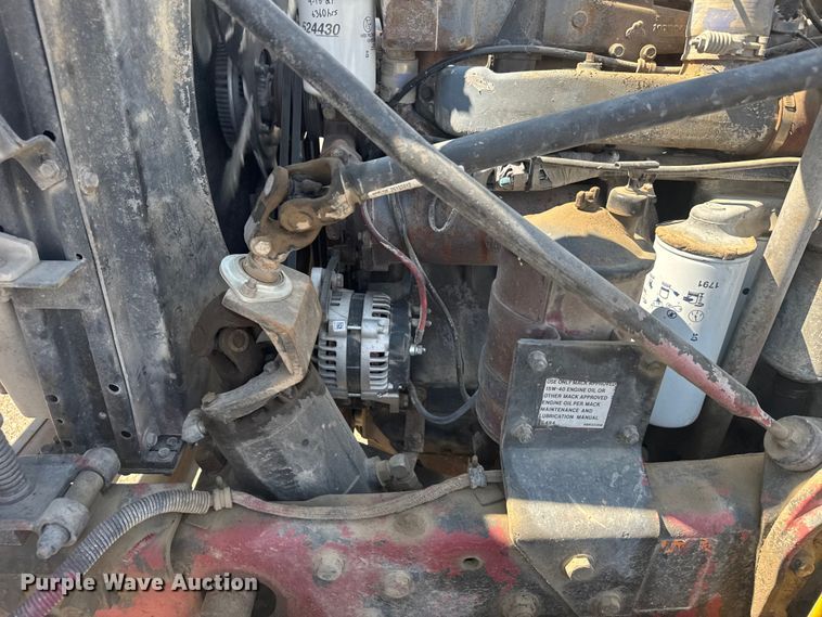 image for item ER2385 1997 Mack ready mix truck