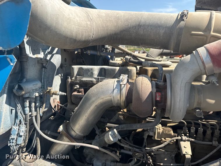 image for item ER2385 1997 Mack ready mix truck