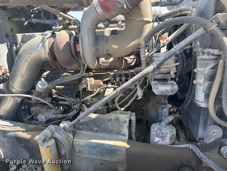 image for item ER2385 1997 Mack ready mix truck