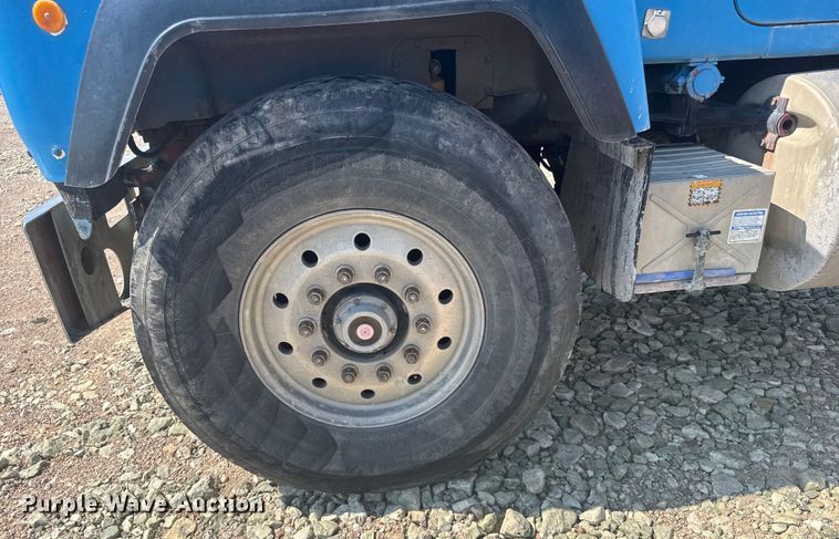 image for item ER2385 1997 Mack ready mix truck