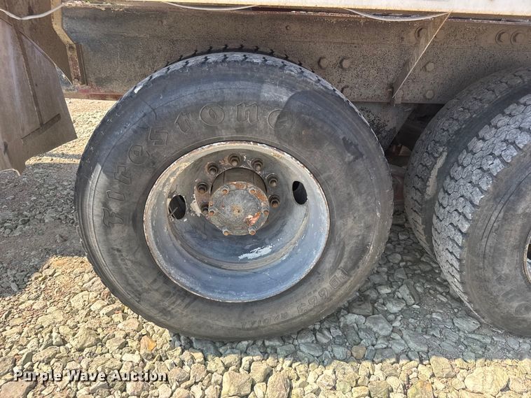 image for item ER2385 1997 Mack ready mix truck