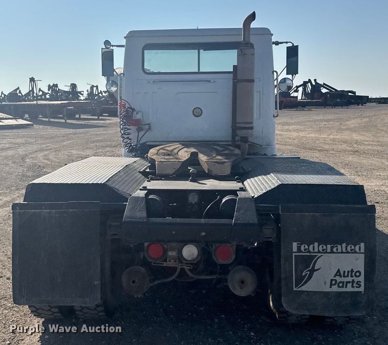 image for item ER2398 1990 Volvo GM WG64T semi truck