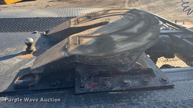 image for item ER2398 1990 Volvo GM WG64T semi truck