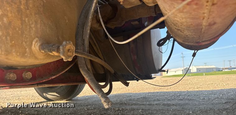 image for item ER2398 1990 Volvo GM WG64T semi truck