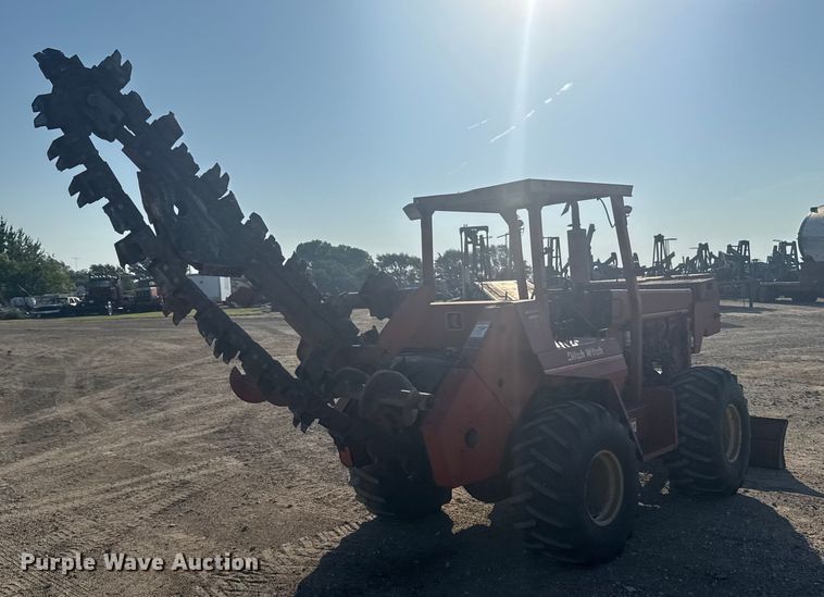 image for item ER2399 1991 Ditch Witch 7510 trencher