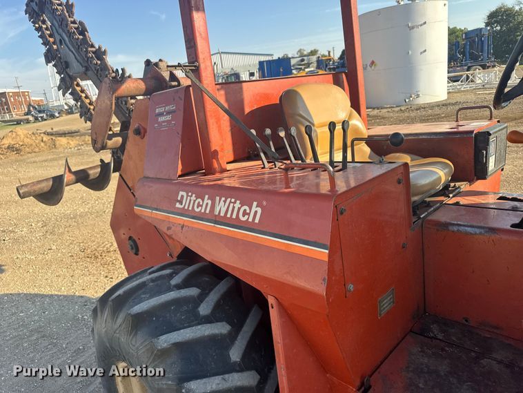 image for item ER2399 1991 Ditch Witch 7510 trencher