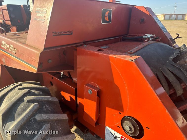 image for item ER2399 1991 Ditch Witch 7510 trencher