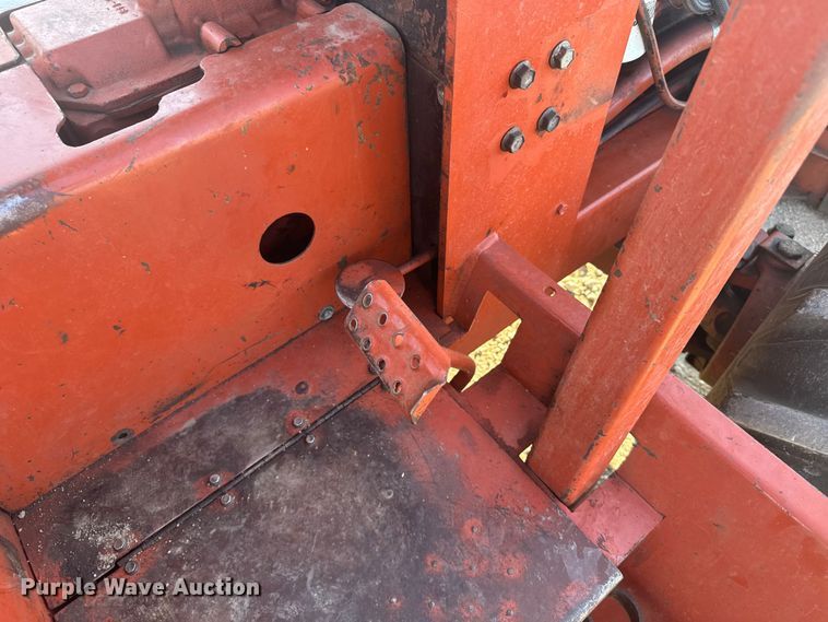 image for item ER2399 1991 Ditch Witch 7510 trencher