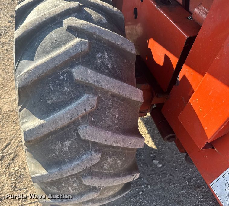 image for item ER2399 1991 Ditch Witch 7510 trencher