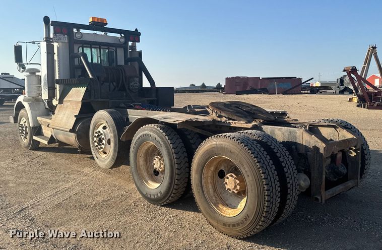 image for item ER2400 2006 Kenworth T800B winch truck