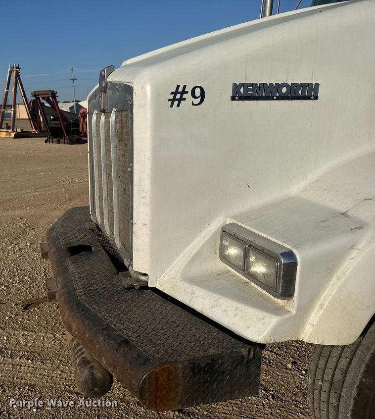 image for item ER2400 2006 Kenworth T800B winch truck