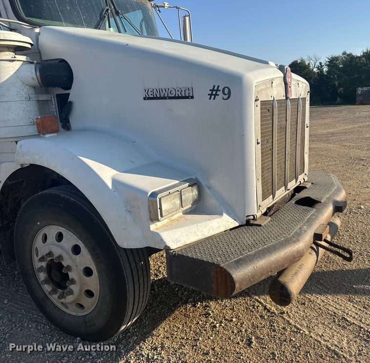 image for item ER2400 2006 Kenworth T800B winch truck