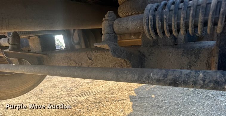 image for item ER2400 2006 Kenworth T800B winch truck