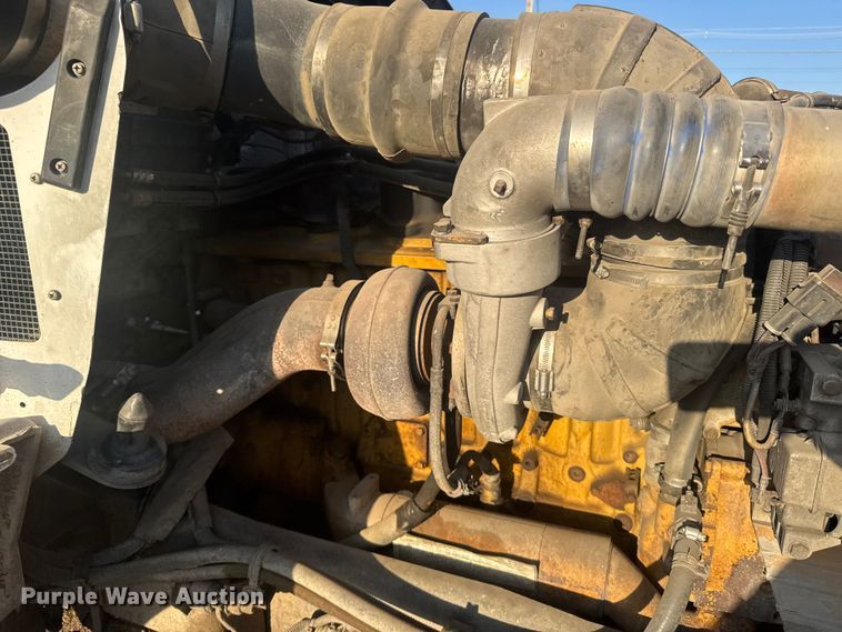 image for item ER2400 2006 Kenworth T800B winch truck