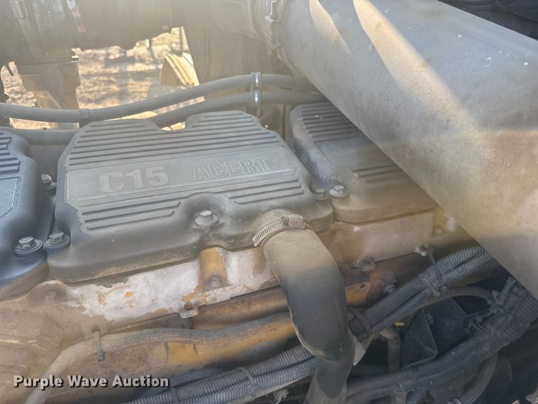 image for item ER2400 2006 Kenworth T800B winch truck