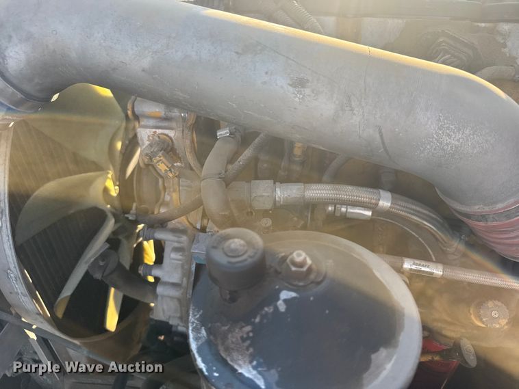 image for item ER2400 2006 Kenworth T800B winch truck