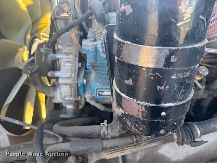 image for item ER2400 2006 Kenworth T800B winch truck